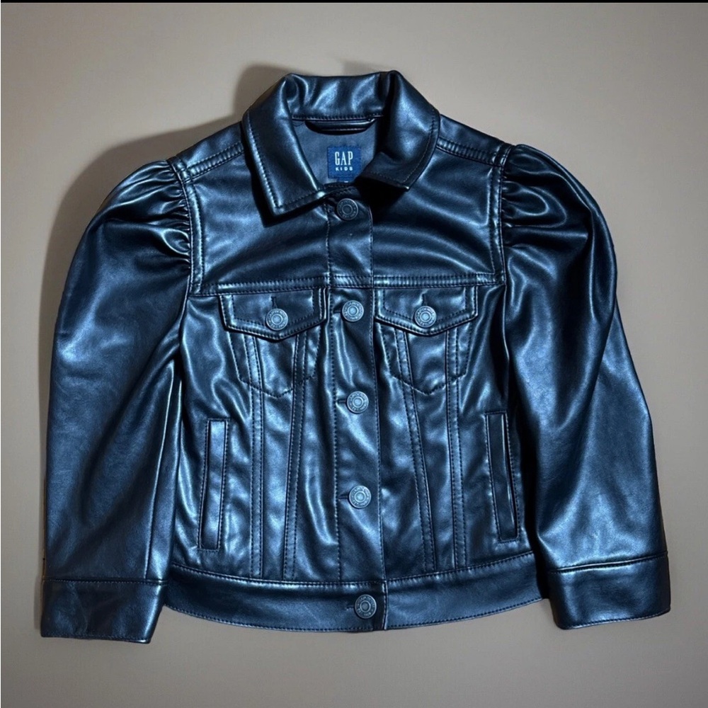 Gap's Kids Vegan Jacket
Puff Sleeve Jacket